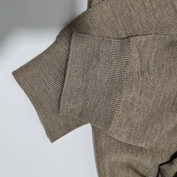 Joseph Abboud Merino Wool V-Neck Sweater Size XL - Picture 3 of 8